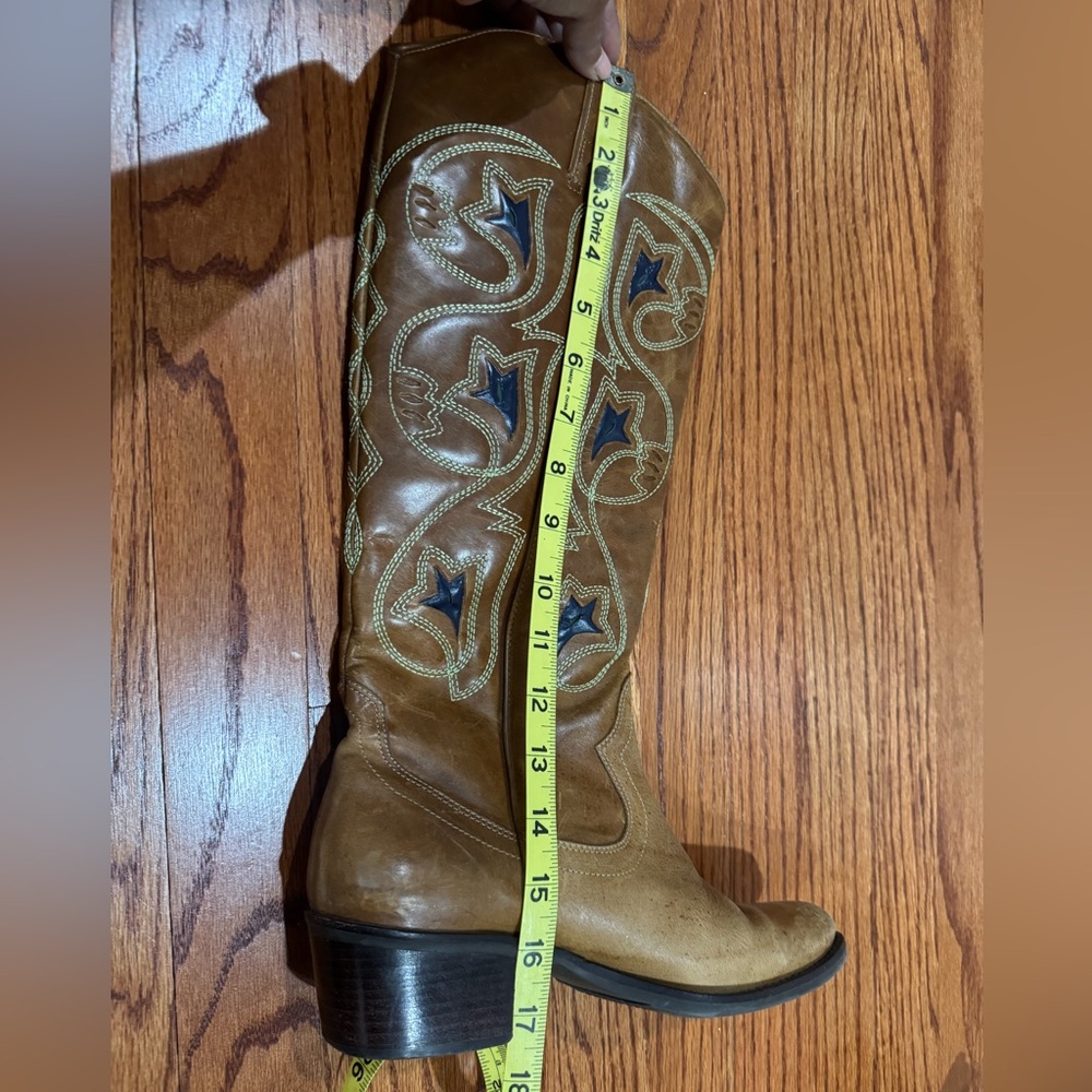Brown Leather Cowboy Boots with Beautifully Embroidery and fully lined. Size 8M - Picture 9 of 10